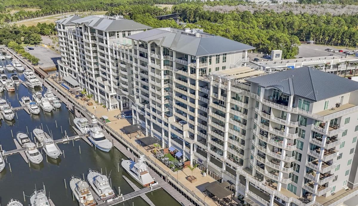 Resort The Wharf